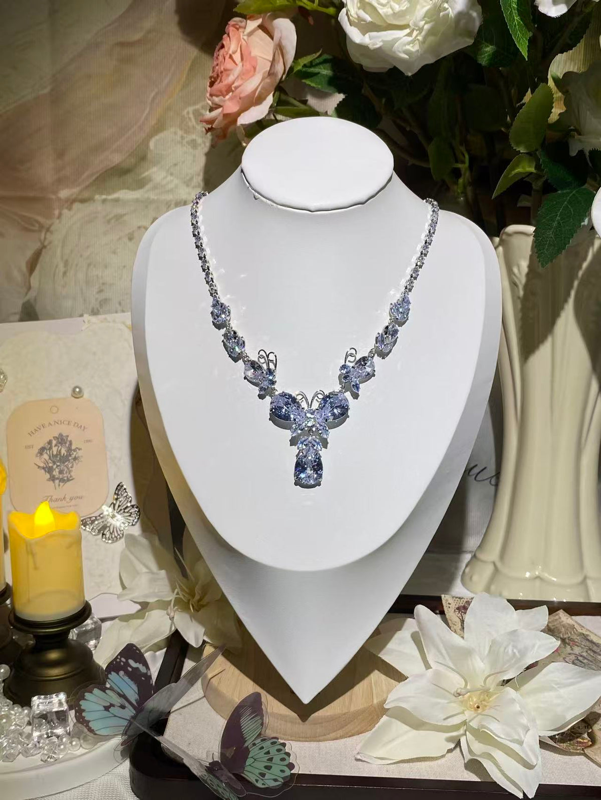 Éclat Butterfly Pear-Cut CZ Necklace