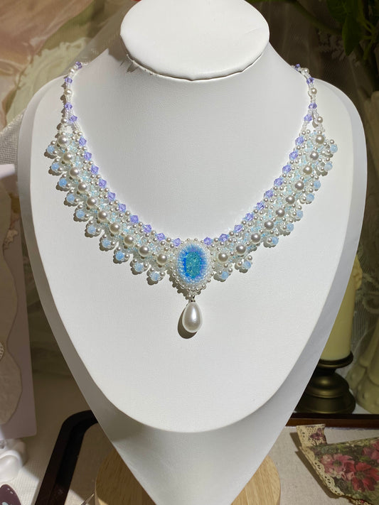 Cœur de l’Océan Pearl Collar Necklace