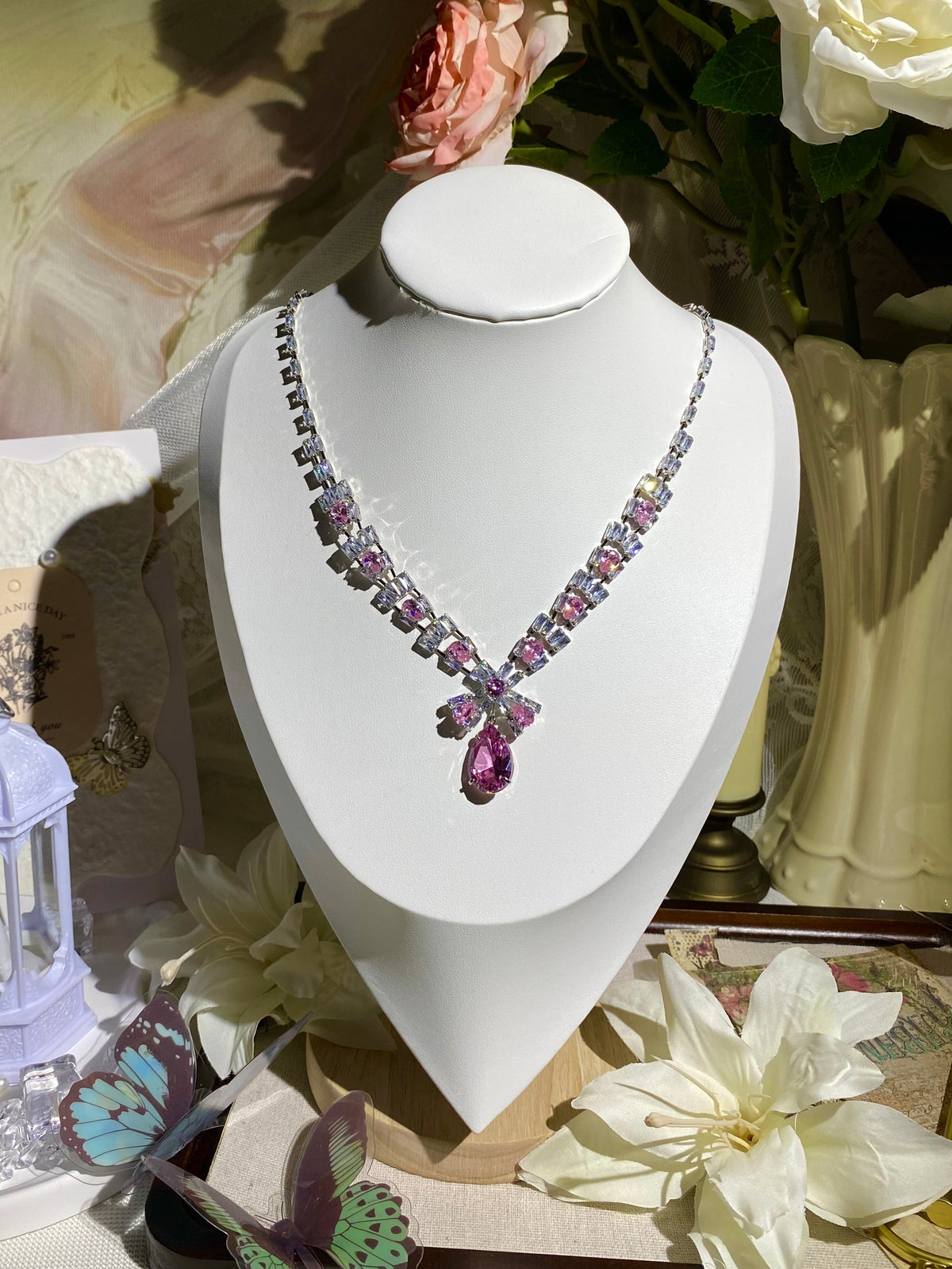 The Rose Larme Necklace